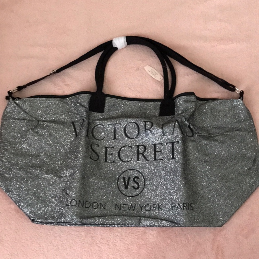 Victoria’s Secret glitter duffel bag ✨